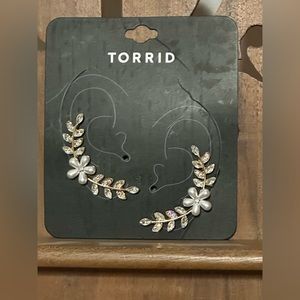 Gold and Pearl Earcuffs